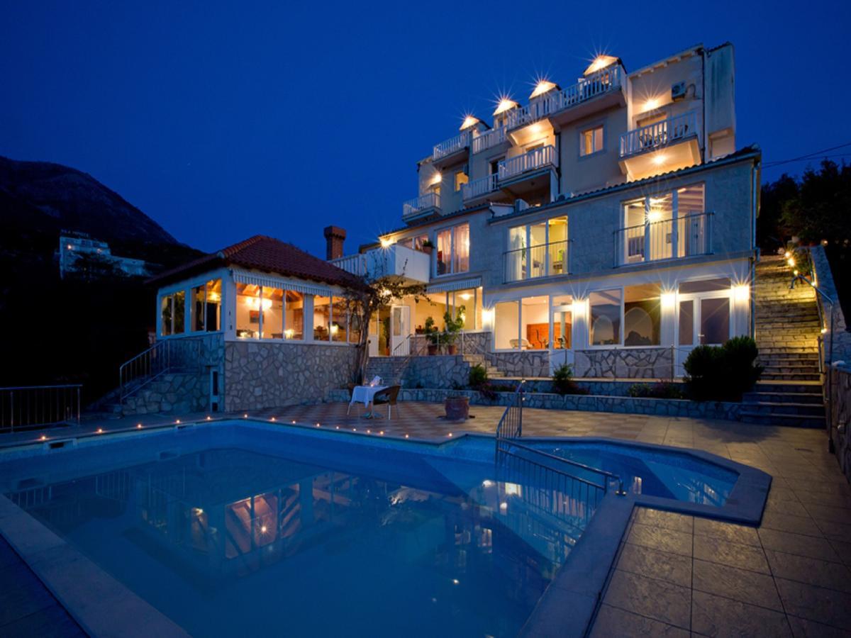 קאבטאט Apartments Carol Royal מראה חיצוני תמונה