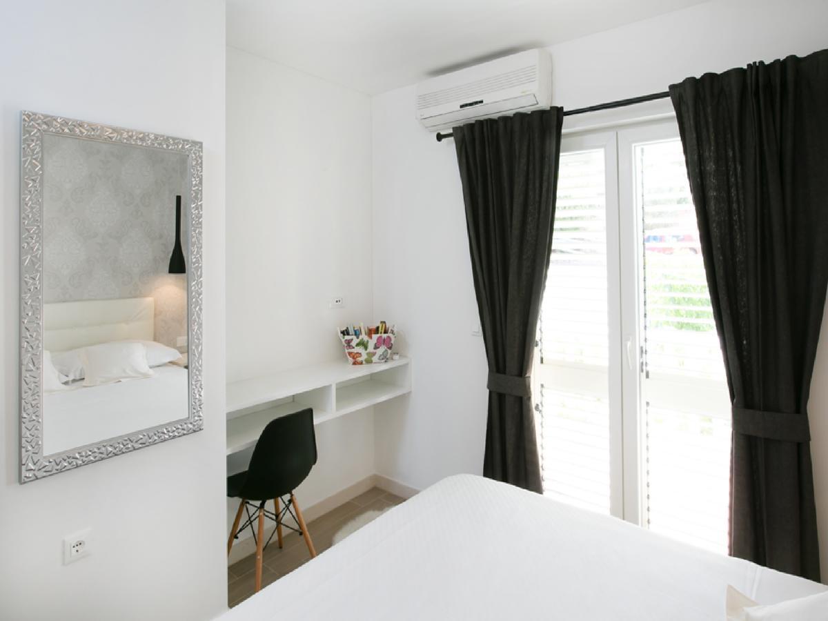 קאבטאט Apartments Carol Royal מראה חיצוני תמונה