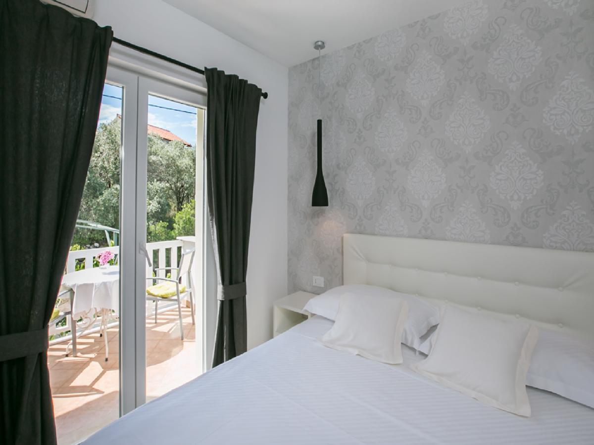 קאבטאט Apartments Carol Royal מראה חיצוני תמונה