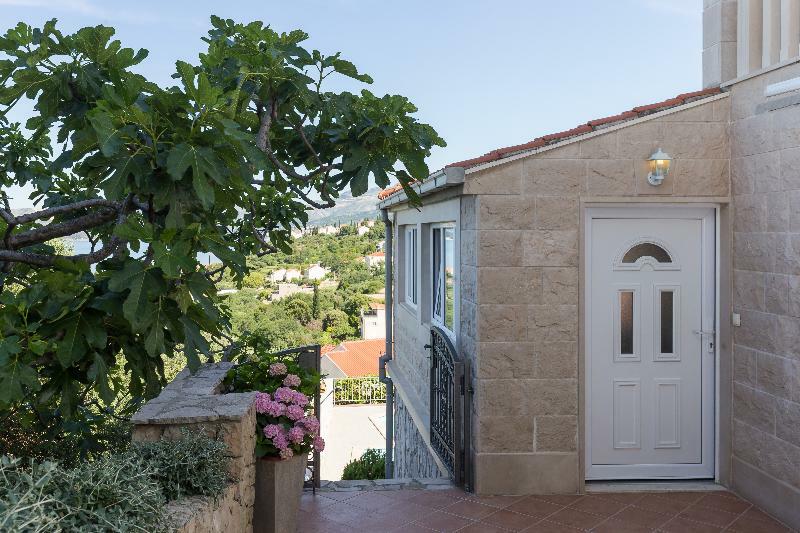 קאבטאט Apartments Carol Royal מראה חיצוני תמונה