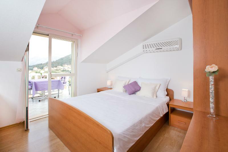 קאבטאט Apartments Carol Royal מראה חיצוני תמונה